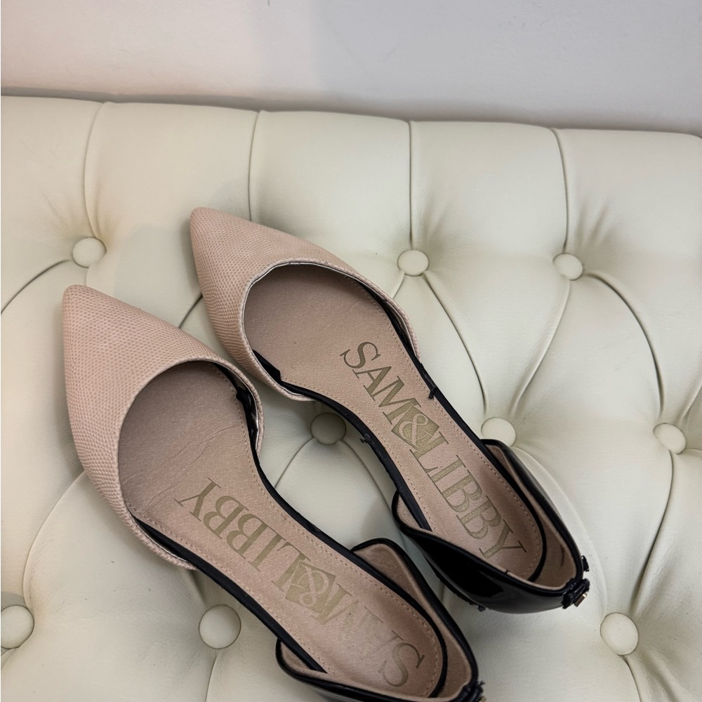 Sam & Libby Women's Tan and Black Pointed Flats